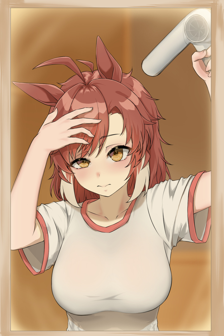 animal_ears breasts brown_hair collarbone dantsu_flame_(umamusume) female gym_shirt hair_dryer highres holding holding_hair_dryer horse_ears large_breasts looking_at_viewer moriaka multicolored_hair shirt solo t-shirt two-tone_hair umamusume upper_body white_hair white_shirt yellow_eyes