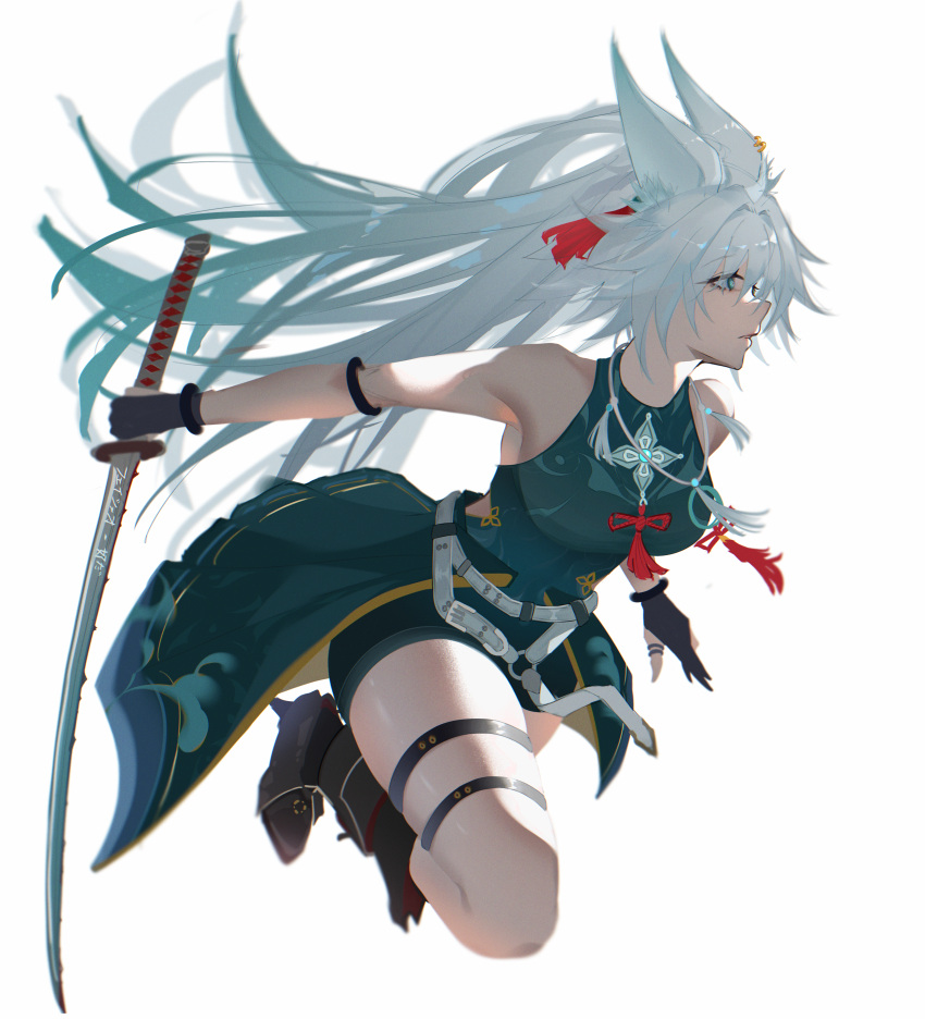 absurdres animal_ears backless_shirt belt black_gloves black_shorts breasts feixiao_(honkai:_star_rail) female fox_ears fox_girl gloves green_eyes green_shirt grey_hair highres holding holding_sword holding_weapon honkai:_star_rail honkai_(series) ibispaint_(medium) large_breasts long_hair parted_lips partially_fingerless_gloves shirt short_shorts shorts simple_background solo sword thigh_belt thigh_strap uru_sraguna weapon white_background white_belt