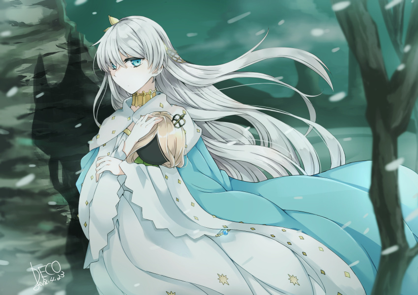 2018 anastasia_(fate) artist_name bare_tree blue_cloak blue_eyes cloak closed_mouth commentary_request dated doll dress fate/grand_order fate_(series) female floating_hair grey_hair hair_between_eyes highres holding holding_doll long_hair long_sleeves looking_at_viewer misora_deco outdoors snow snowing solo straight_hair tree very_long_hair viy_(fate) white_dress wide_sleeves