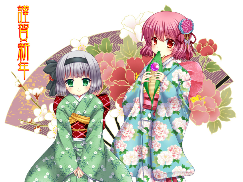 2girls asazuki_kanai blue_eyes commentary_request dragon flower folding_fan grey_hair hair_ornament hair_ribbon hairband hand_fan highres japanese_clothes kimono konpaku_youmu mouth_hold multiple_girls no_headwear obi partial_commentary peony_(flower) pink_hair red_eyes ribbon saigyouji_yuyuko sash short_hair sitting smile text_focus touhou