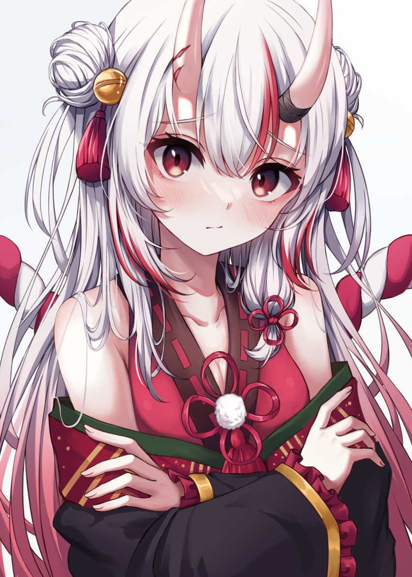 bare_shoulders bell black_kimono blush breasts cleavage closed_mouth crossed_arms double_bun female frilled_sleeves frills gradient_hair hair_bell hair_between_eyes hair_bun hair_ornament highres hololive horns japanese_clothes jingle_bell karashi_(asarikarasi) kimono kouhaku_nawa long_hair long_sleeves looking_at_viewer multicolored_hair nakiri_ayame nakiri_ayame_(1st_costume) off_shoulder red_eyes red_hair rope shimenawa simple_background skin-covered_horns solo streaked_hair tassel upper_body virtual_youtuber white_background white_hair