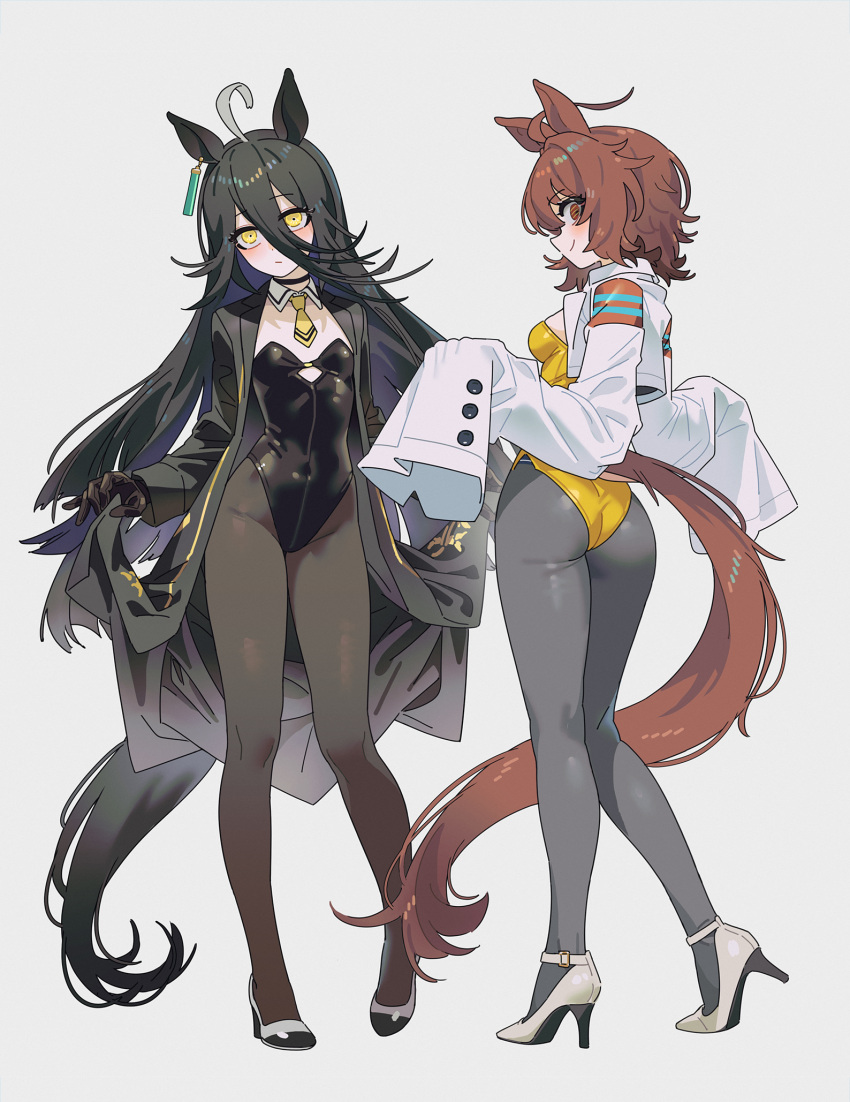 agnes_tachyon_(umamusume) ahoge animal_ears black_gloves black_hair black_leotard black_pantyhose blush brown_eyes brown_hair commentary covered_navel full_body gloves grey_background grey_pantyhose hair_between_eyes high_heels highres horse_ears horse_girl leotard long_hair_between_eyes looking_at_viewer manhattan_cafe_(umamusume) pantyhose playboy_bunny sarcophage simple_background sleeves_past_fingers sleeves_past_wrists strapless strapless_leotard umamusume white_footwear yellow_eyes yellow_leotard