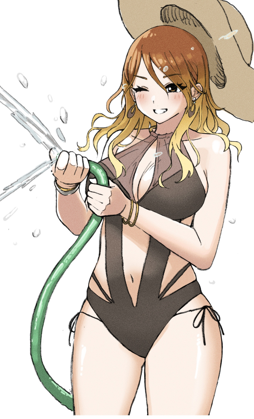 ;d black_one-piece_swimsuit blonde_hair blush bracelet breasts brown_hair casual_one-piece_swimsuit cleavage cropped_legs dunchy earrings female gradient_hair hair_between_eyes hat highres holding holding_hose hose idolmaster idolmaster_shiny_colors izumi_mei jewelry large_breasts multicolored_hair navel one-piece_swimsuit one_eye_closed side-tie simple_background smile solo straw_hat swimsuit white_background