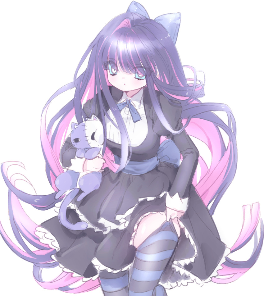 back_bow black_dress blue_bow blue_ribbon blunt_bangs bow collared_dress commentary dress english_commentary female frilled_dress frills hairbow highres holding holding_stuffed_toy honekoneko_(psg) horizontal-striped_thighhighs juliet_sleeves light_blush long_hair long_sleeves looking_at_viewer mipi_(u3u_00) multicolored_hair panty_&_stocking_with_garterbelt parted_lips puffy_sleeves ribbon simple_background solo standing standing_on_one_leg stocking_(psg) striped_clothes striped_thighhighs stuffed_toy thighhighs thighhighs_pull two-tone_hair very_long_hair white_background