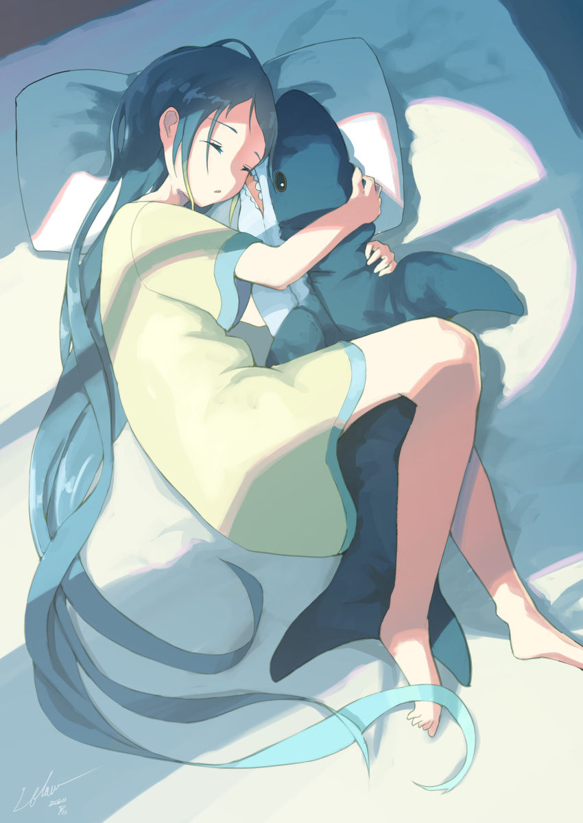 absurdres bare_legs barefoot bed blue_hair closed_eyes commentary_request feet female from_above highres hug hugging_object ikea_shark indoors kantai_collection laminar_flow long_hair lying on_bed on_side parted_lips pillow pillow_hug samidare_(kancolle) shark shirt short_sleeves sleeping solo stuffed_animal stuffed_shark stuffed_toy very_long_hair window_shadow