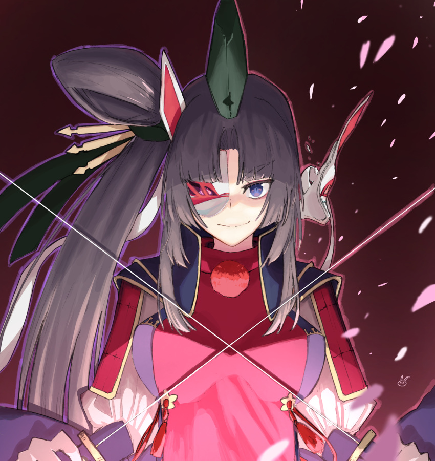 absurdres black_hair black_hat blue_eyes broken_mask dual_wielding fate/grand_order fate_(series) female half_mask hat heterochromia highres holding katana long_hair mask o_mochi_(usami31mi) purple_eyes side_ponytail smile solo sword taira_no_kagekiyo_(fate) tate_eboshi ushiwakamaru_(fate) weapon