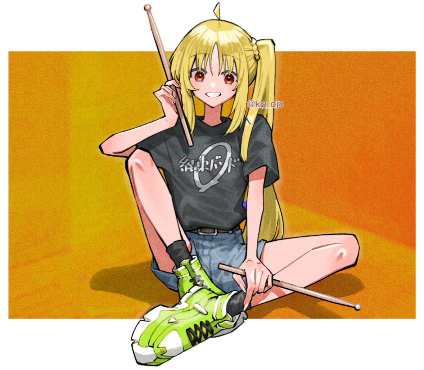 ahoge band_shirt belt black_shirt black_socks blonde_hair blue_shorts bocchi_the_rock! border brown_belt butterfly_sitting denim denim_shorts drumsticks female fingernails green_footwear holding holding_drumsticks ijichi_nijika long_hair looking_at_viewer merchandise orange_background parted_lips red_eyes scripco shirt shoes shorts side_ponytail sidelocks sitting smile sneakers socks solo t-shirt very_long_hair white_border white_nails