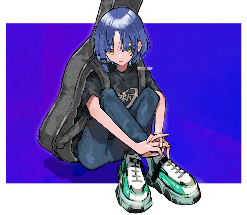 artist_name black_shirt blue_background blue_eyes bocchi_the_rock! border crossed_legs denim fingernails green_footwear guitar_case hair_ornament hairpin holding_own_hand instrument_case instrument_case_on_back jeans kessoku_band_t-shirt looking_at_viewer pants scripco shirt shoes short_hair sitting sneakers t-shirt white_border white_nails yamada_ryo yellow_eyes