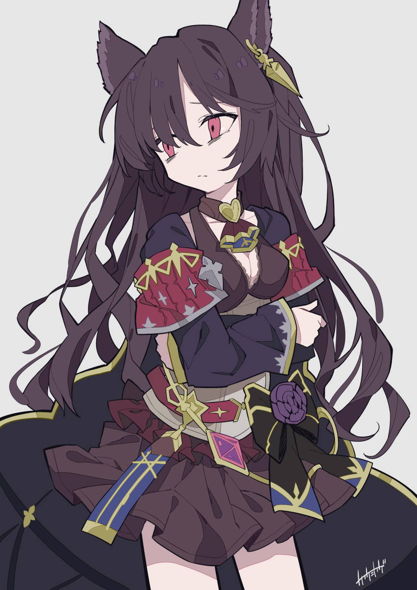 animal_ears black_bow black_hair black_skirt bow breasts cleavage commentary_request ear_piercing erune eyebrows_hidden_by_hair female flower granblue_fantasy grey_background hair_over_one_eye highres long_hair long_sleeves looking_away looking_to_the_side medium_breasts nier_(granblue_fantasy) piercing pleated_skirt purple_flower purple_rose red_eyes rose signature simple_background skirt solo standing toake_mikage very_long_hair wide_sleeves