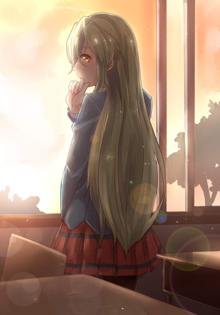 absurdres commentary_request copyright_request female green_hair highres jitsu_wa_watashi_wa looking_at_viewer school_uniform shiragami_youko sunset suppakarn_prakobkij_(soompook2122)