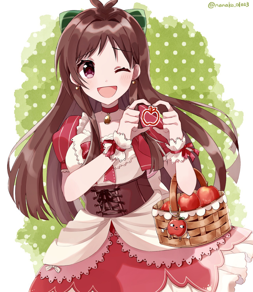 ;d antenna_hair apple apple_earrings apple_print bad_id bad_pixiv_id blunt_ends blush brown_hair choker corset dress earrings female food food-themed_earrings frilled_dress frills fruit fruit_basket green_background hair_intakes highres idolmaster idolmaster_cinderella_girls jewelry looking_at_viewer nanao_(nanao1023) one_eye_closed pinafore_dress polka_dot polka_dot_background puffy_short_sleeves puffy_sleeves red_choker red_eyes ringorou_(idolmaster) short_sleeves simple_background sleeveless sleeveless_dress smile solo tsujino_akari two-tone_dress wrist_cuffs