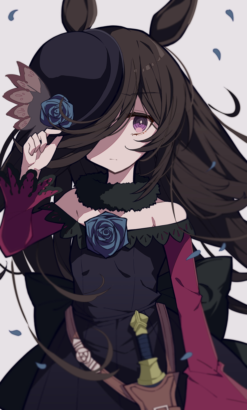 animal_ears bare_shoulders black_dress black_hair black_hat blue_flower blue_rose closed_mouth commentary_request dagger dress female flower grey_background hair_over_one_eye hand_up hat hat_flower highres horse_ears horse_girl knife long_hair long_sleeves off-shoulder_dress off_shoulder purple_eyes rice_shower_(umamusume) rose simple_background solo tilted_headwear toake_mikage umamusume very_long_hair weapon wide_sleeves