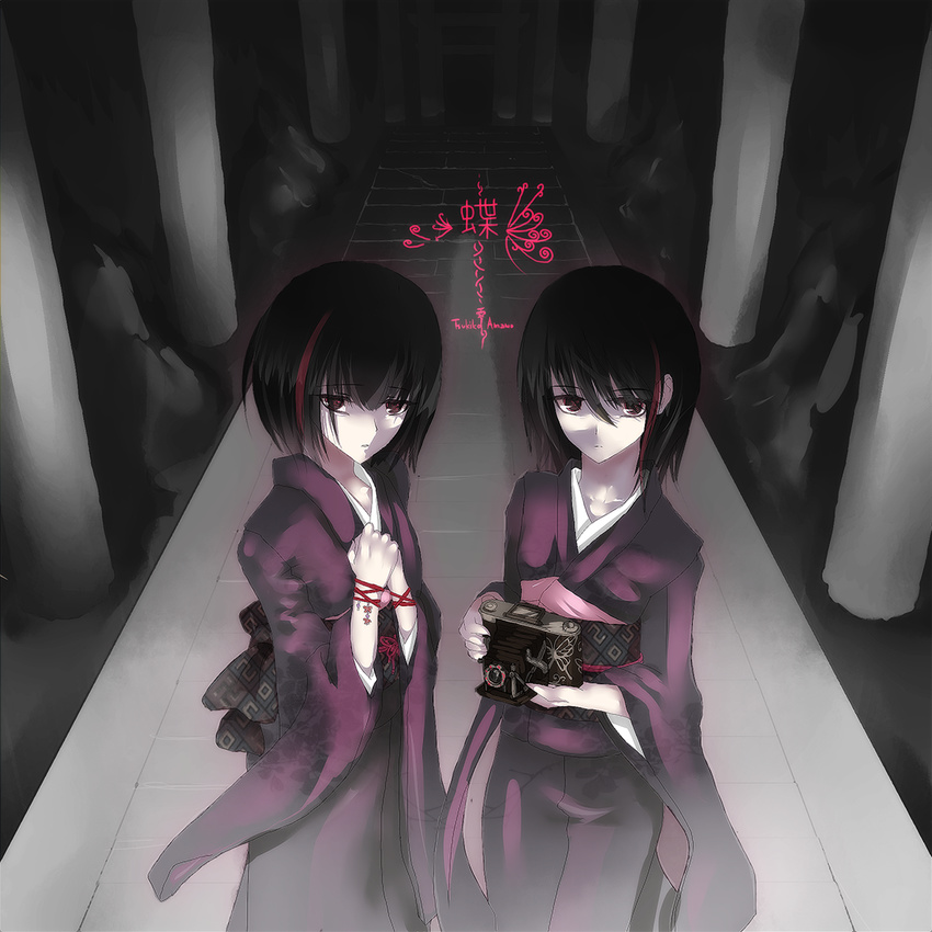 amakura_mayu amakura_mio bad_id bad_pixiv_id brown_hair camera fatal_frame fatal_frame_2 japanese_clothes kimono multiple_girls obi rattle red_eyes red_string sash siblings sisters string vader_(n.r.t.a.)