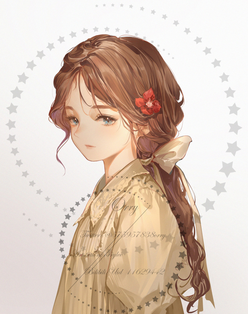 artist_name bow brown_bow brown_dress brown_hair closed_mouth dress female flower from_side grey_background hair_flower hair_ornament hairbow highres long_hair long_sleeves looking_at_viewer original orry ponytail red_flower solo star_(symbol) watermark