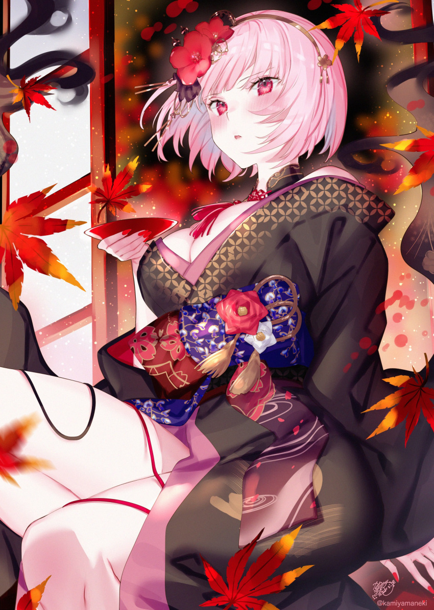 :o absurdres autumn autumn_leaves bare_shoulders black_kimono breasts cleavage cup falling_leaves female flower hair_flower hair_ornament hakama highres holding hololive hololive_english japanese_clothes kamiya_maneki kimono leaf looking_at_viewer mori_calliope mori_calliope_(new_year) off_shoulder official_alternate_costume official_alternate_hair_length official_alternate_hairstyle outdoors pink_eyes pink_hair red_eyes red_nails sakazuki shippou_(pattern) short_hair sitting smile solo virtual_youtuber yellow_hakama