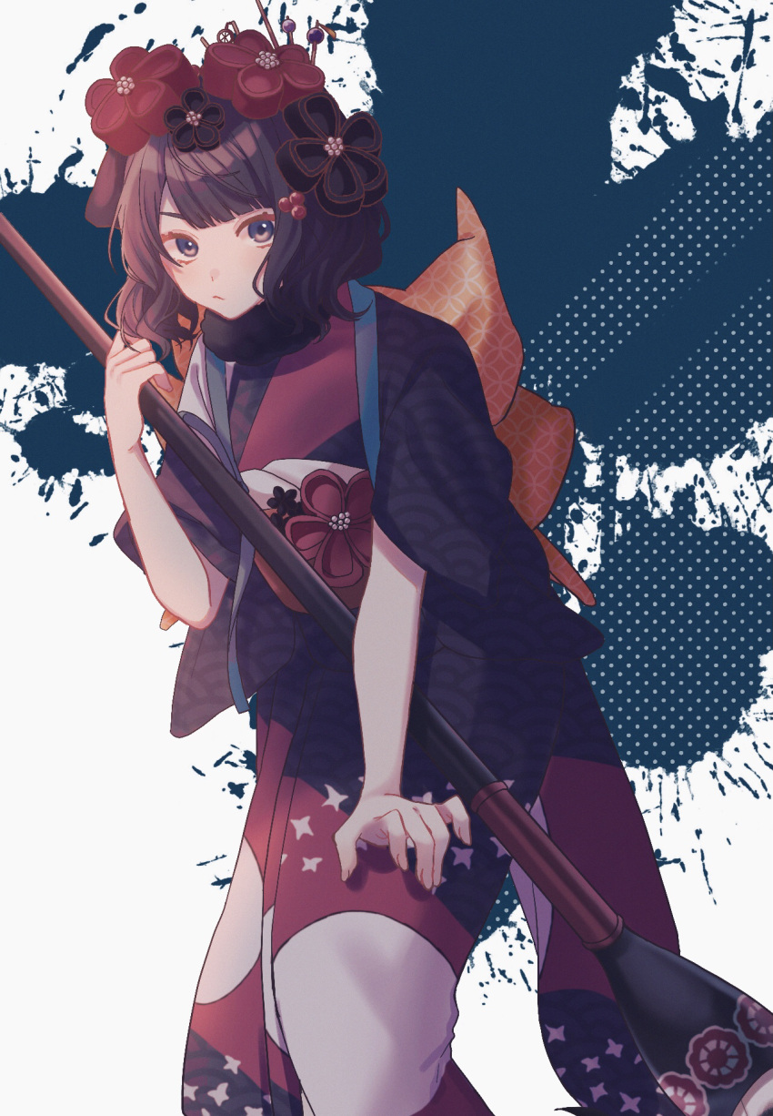 bad_id bad_pixiv_id blue_background blunt_bangs bono_(bonota_) commentary_request fate/grand_order fate_(series) female flower giant_brush hair_flower hair_ornament hairpin highres holding holding_paintbrush japanese_clothes katsushika_hokusai_(fate) kimono obi paint_splatter paintbrush purple_eyes purple_hair sash short_hair solo two-tone_background white_background