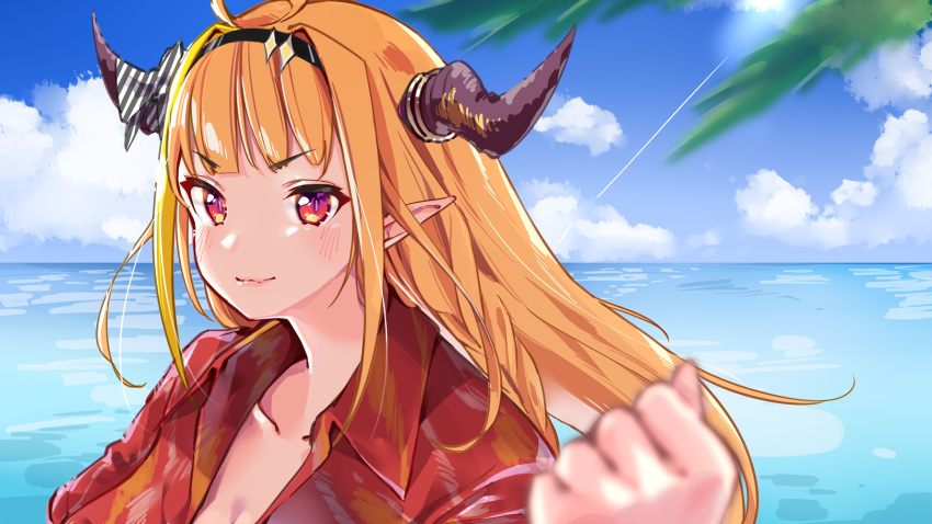 ahoge black_hairband blonde_hair blue_sky blunt_bangs blurry blush bow braid clenched_hand cloud cloudy_sky collarbone commentary_request cosplay day depth_of_field diagonal-striped_bow diagonal_stripes dragon_girl dragon_horns female hairband highres hololive horn_bow horn_ornament horns kiryu_coco kiryu_kazuma kiryu_kazuma_(cosplay) long_hair looking_at_viewer multicolored_eyes multicolored_hair ocean orange_hair outdoors palm_leaf pointy_ears purple_eyes red_eyes red_shirt ryuu_ga_gotoku_(series) ryuu_ga_gotoku_3 shirt single_braid sky slit_pupils smile solo streaked_hair striped striped_bow upper_body virtual_youtuber yuyaiyaui