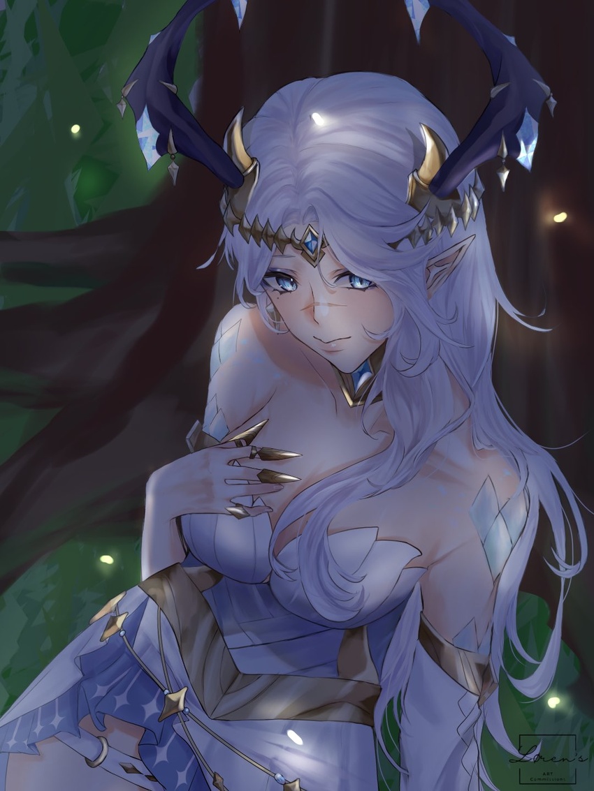 artist_name bare_shoulders blue_eyes blue_eyeshadow breasts cleavage commission detached_sleeves dress english_commentary eyeshadow female grass grey_hair hair_behind_ear hand_on_own_chest highres horns indie_virtual_youtuber long_hair long_pointy_ears loren makeup mole mole_under_eye pointy_ears scales shadow smile solo thigh_strap tree valentina_chisei virtual_youtuber watermark white_dress