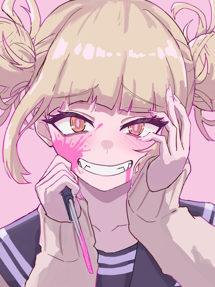 black_sailor_collar blonde_hair blood blood_on_face blunt_bangs blush boku_no_hero_academia clip_studio_paint_(medium) close-up commentary_request crazy_grin crazy_smile double_bun female fingernails hair_bun hand_on_own_cheek hand_on_own_face hands_up highres holding holding_knife holding_weapon knife long_fingernails looking_at_viewer making-of_available messy_hair orange_eyes pink_background pink_blood pink_pupils portrait ryoha_kosako sailor_collar sharp_fingernails short_hair simple_background sleeves_past_wrists smile solo sweater toga_himiko video_thumbnail weapon yellow_sweater