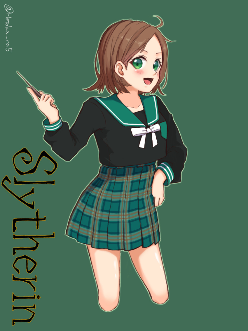 brown_hair female green_background green_eyes hatoka_ra5 highres shirt short_hair solo urako_(uratanuki) urashimasakatasen uratanuki utaite wand