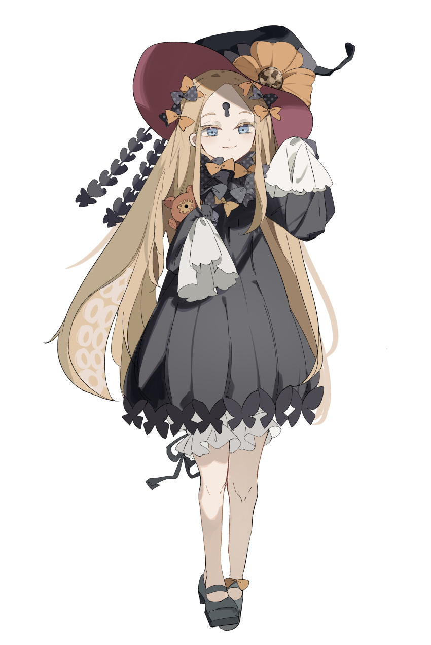 :3 abigail_williams_(fate) absurdres bad_id bad_pixiv_id black_dress black_footwear black_hat blonde_hair blue_eyes bow commentary dress fate/grand_order fate_(series) female footwear_bow frilled_dress frills full_body hairbow hat highres keyhole long_hair looking_at_viewer multiple_hair_bows note_nii orange_bow parted_bangs polka_dot polka_dot_bow simple_background sleeves_past_fingers sleeves_past_wrists smile smug solo stuffed_animal stuffed_toy suction_cups teddy_bear very_long_hair witch_hat