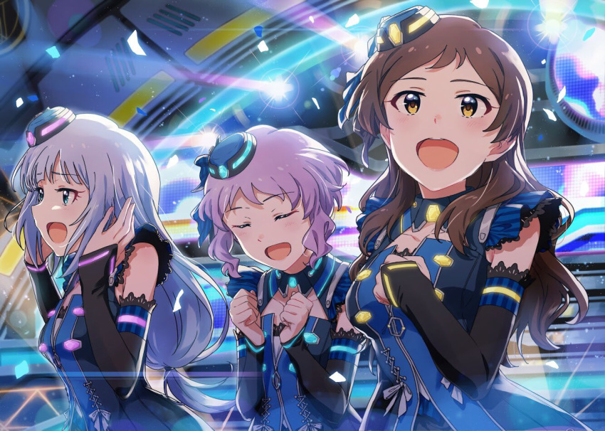 3girls :d ayano_yuu_(sonma_1426) black_gloves blue_bow blue_dress blue_eyes blue_headwear bow brown_eyes brown_hair clenched_hands closed_eyes code:escape_(idolmaster) commentary_request detached_sleeves dress escape_(idolmaster) gloves grey_hair hair_tie hairbow hands_in_hair hat idol idolmaster idolmaster_million_live! idolmaster_million_live!_theater_days kitazawa_shiho lace-trimmed_sleeves lace_trim long_hair looking_at_viewer low-tied_long_hair makabe_mizuki mini_hat multiple_girls music open_mouth purple_hair shiraishi_tsumugi short_hair sidelocks singing sleeveless sleeveless_dress smile spotlight standing tilted_headwear