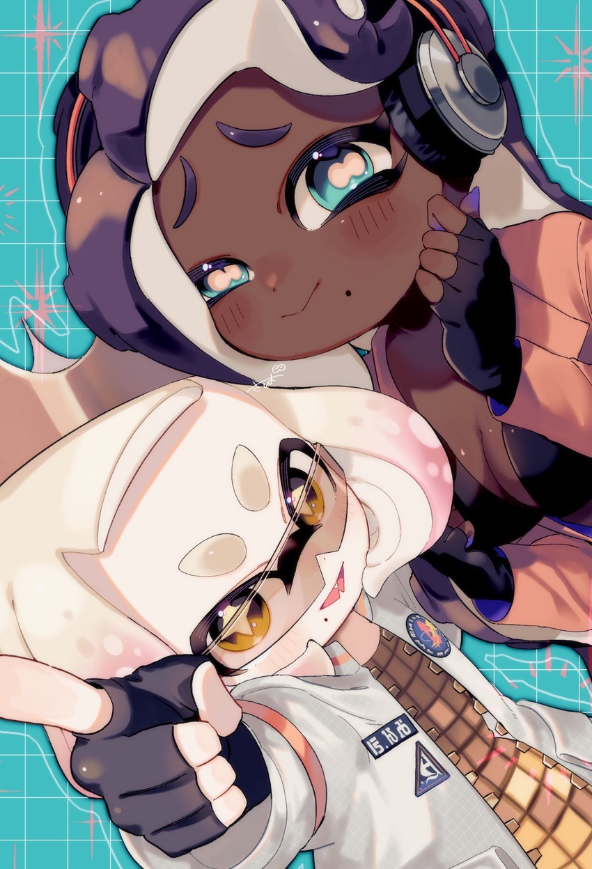 2girls aqua_background aqua_eyes black_gloves black_hair blush breasts cephalopod_eyes cleavage closed_mouth commentary crown dark-skinned_female dark_skin fingerless_gloves furrowed_brow gloves grid_background headphones highres inkling jacket long_hair looking_at_viewer marina_(splatoon) medium_hair mole mole_under_mouth multiple_girls octoling oerba_yun_fang open_clothes open_jacket open_mouth orange_suit pearl_(splatoon) pink_hair print_jacket purple_hair red_pupils sahata_saba skin_fang smile splatoon_(series) splatoon_3 splatoon_3:_side_order star-shaped_pupils star_(symbol) sunglasses symbol-shaped_pupils tentacle_hair thick_eyebrows upper_body white_hair white_jacket yellow_eyes yellow_headwear