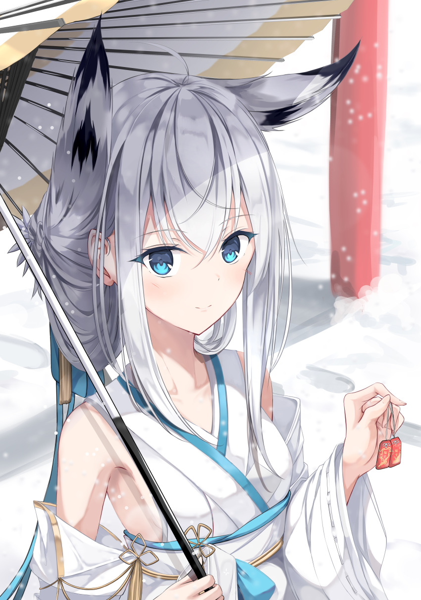 absurdres ahoge animal_ears aqua_eyes armpits azur_lane black_hair blush breasts commentary_request crossed_bangs detached_sleeves dot_nose emimeku female fox_ears fox_girl grey_hair hair_between_eyes highres holding holding_umbrella japanese_clothes kawakaze_(azur_lane) kawakaze_(unsullied_white_fox)_(azur_lane) kimono long_hair long_sleeves looking_at_viewer medium_breasts official_alternate_costume oil-paper_umbrella omamori parasol partial_commentary ribbon-trimmed_sleeves ribbon_trim sash smile snow snowing solo standing tied_hair torii umbrella white_kimono white_umbrella wide_sleeves