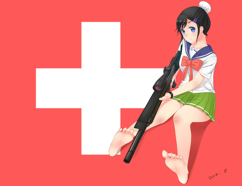 absurdres assault_rifle bad_id bad_pixiv_id bare_legs barefoot black_hair blue_eyes blue_sailor_collar bow bracelet closed_mouth collarbone cross cross_background dated feet female flag_background fu_san_beisu full_body greek_cross green_skirt gun hair_ornament hairclip highres holding holding_gun holding_weapon jewelry legs looking_at_viewer pleated_skirt red_background red_bow rifle sailor_collar school_uniform scope serafuku sg550_(upotte!!) shirt short_hair sig_sauer sig_sg550 single_stripe sitting skirt smile soles solo striped swiss_flag toes upotte!! weapon white_shirt white_stripes