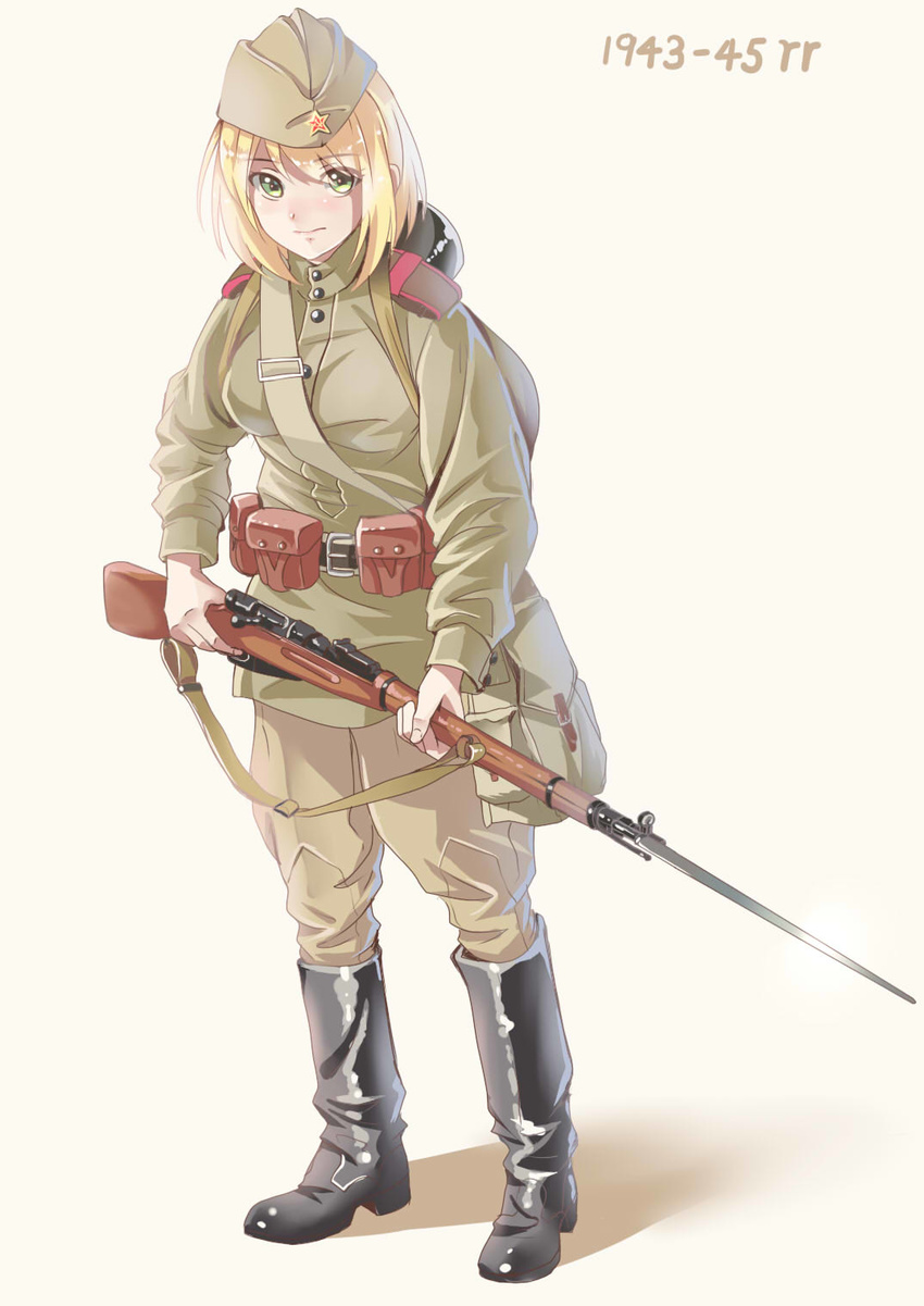 backlighting bag bayonet belt black_footwear blonde_hair bolt_action boots commentary epaulettes female finger_on_trigger full_body garrison_cap green_eyes gun gun_sling gymnastiorka hammer_and_sickle hat highres holding holding_gun holding_weapon knee_boots longmei_er_de_tuzi military military_uniform mosin-nagant original pouch red_star rifle russia russian_commentary satchel short_hair simple_background soldier solo soviet star_(symbol) uniform wavy_mouth weapon white_background world_war_ii