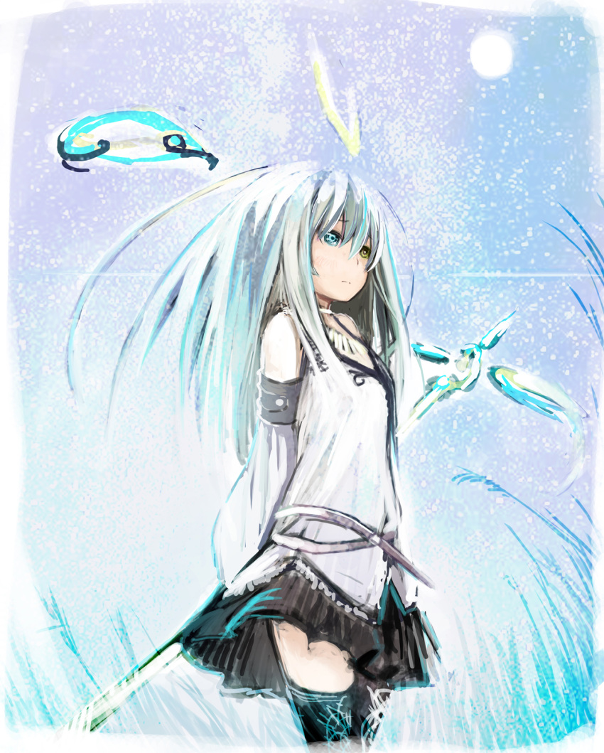 abe_kanari commentary_request detached_sleeves female heterochromia highres long_hair original photoshop_(medium) skirt solo thighhighs weapon zettai_ryouiki