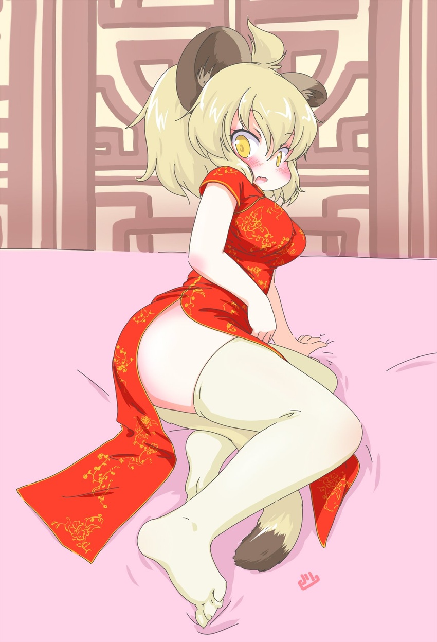 alternate_costume animal_ears bare_arms blonde_hair blush china_dress chinese_clothes commentary_request dress feet female highres kemono_friends lion_(kemono_friends) lion_ears lion_tail no_shoes oerba_yun_fang on_bed short_hair short_sleeves soles tail thighhighs uho_(uhoyoshi-o)