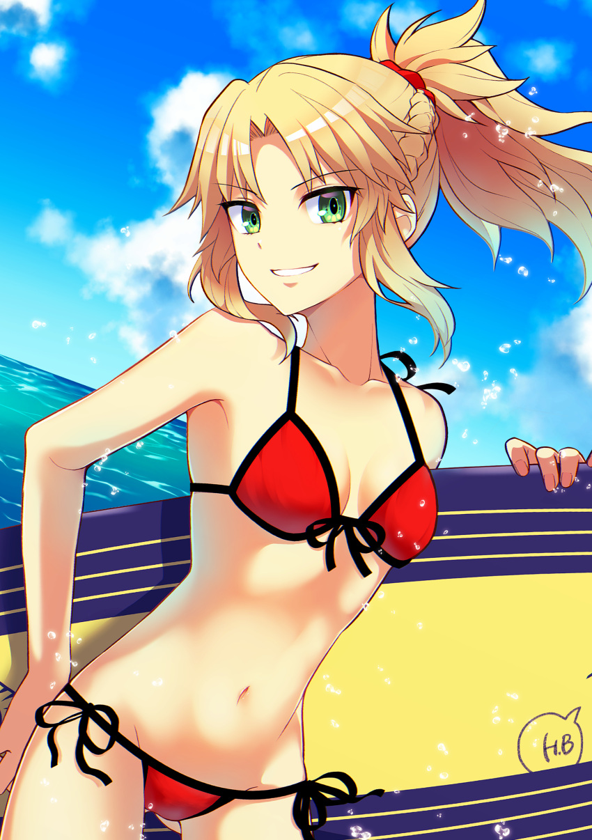 absurdres bare_shoulders beach beni8h bikini blonde_hair blue_sky breasts cloud cloudy_sky commentary_request fate/grand_order fate_(series) female green_eyes highres holding holding_surfboard looking_at_viewer midriff mordred_(fate) mordred_(swimsuit_rider)_(fate) navel ocean red_bikini sky small_breasts smile solo splashing surfboard swimsuit