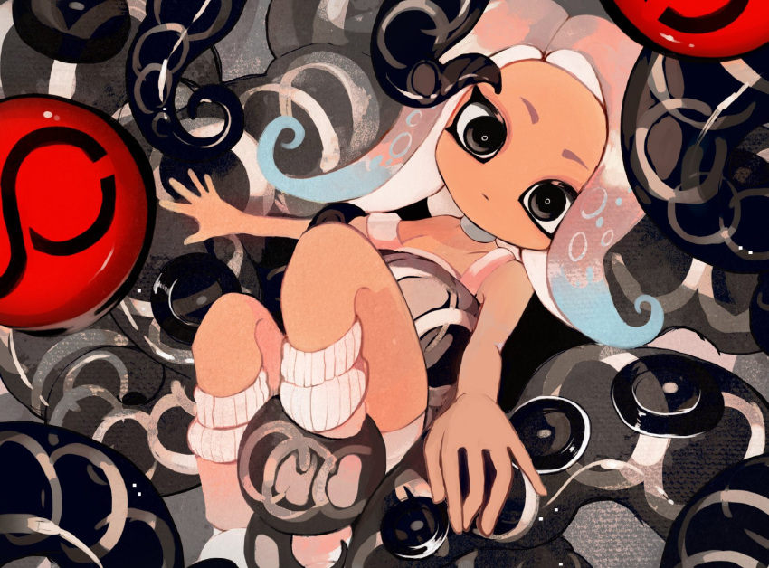 agent_8_(splatoon) arm_grab black_eyes blue_hair bodysuit boots choker closed_mouth commentary expressionless feet_out_of_frame female grey_choker grey_hair highres jelleton kneehighs leg_grab li04r long_hair looking_at_viewer multicolored_hair no_nose octoling octoling_girl octoling_player_character outstretched_arm overlorder_(splatoon) pink_hair single_bare_shoulder sleeveless sleeveless_bodysuit socks splatoon_(series) splatoon_3 splatoon_3:_side_order strap_slip tentacle tentacle_hair torso_grab white_bodysuit white_footwear white_socks