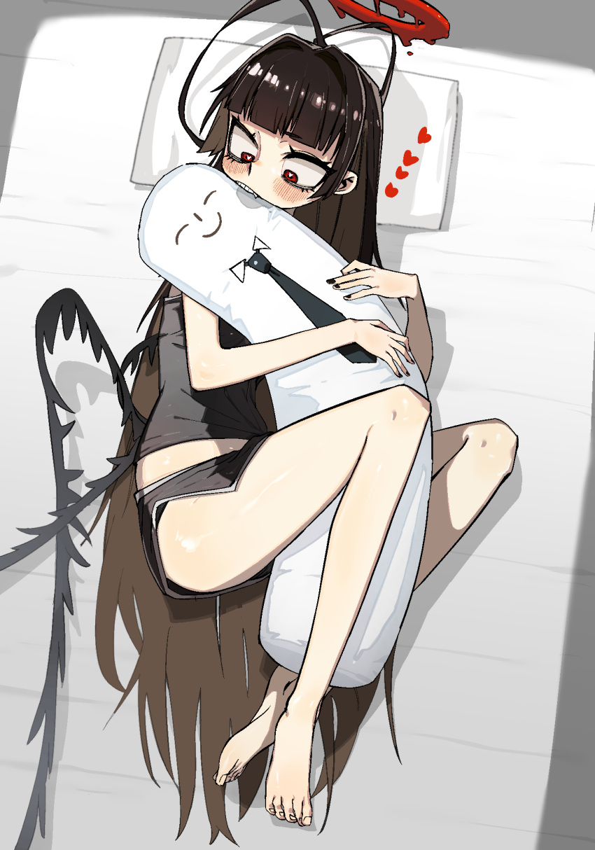 antenna_hair biting black_hair black_shirt black_shorts black_wings blood blood_halo blue_archive blush dolphin_shorts doodle_sensei_(blue_archive) female go_d_e halo heart highres liquid_halo long_hair lying micro_shorts on_bed on_side pillow red_eyes sensei_(blue_archive) shirt shorts solo tsurugi_(blue_archive) wings