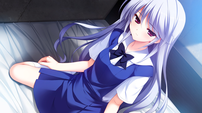 bed dress female grisaia_(series) grisaia_no_kajitsu grisaia_no_rakuen highres kazami_kazuki long_hair red_eyes short_sleeves silver_hair sitting solo very_long_hair white_legwear