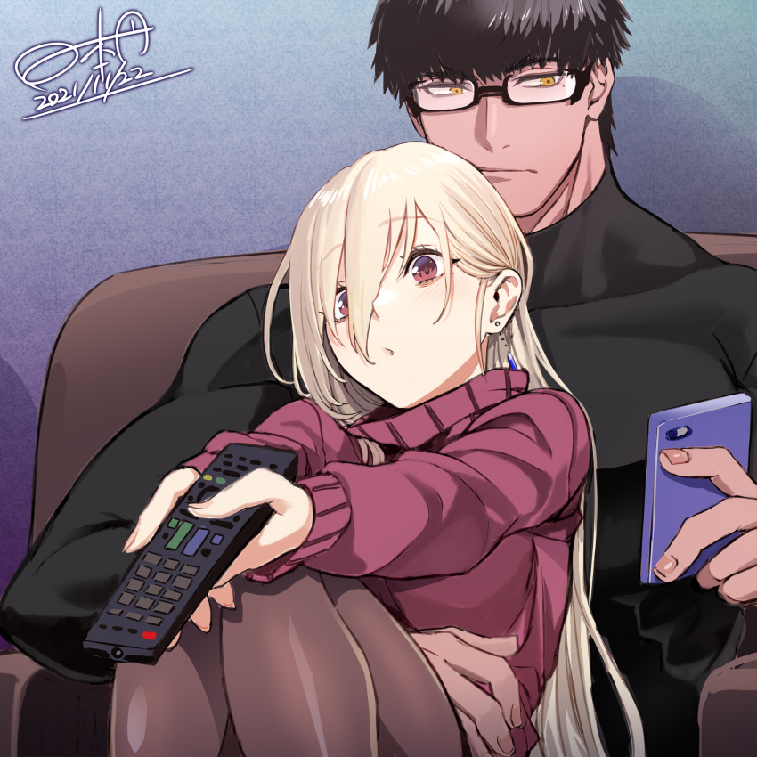 1boy bespectacled black_hair black_shirt blonde_hair cellphone character_request check_character couch female glasses highres hinomoto_madoka holding holding_phone hug hug_from_behind long_hair muscular muscular_male on_couch original pantyhose phone purple_eyes purple_sweater shirt sitting sitting_on_lap sitting_on_person smartphone sweater watching_television yellow_eyes