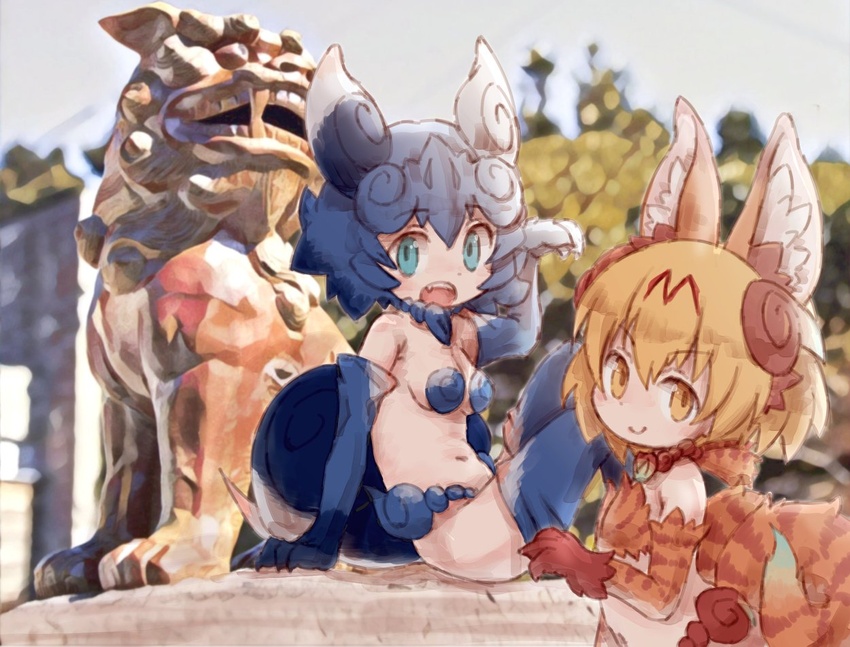 2girls animal_ear_fluff animal_ears aqua_eyes arm_up blonde_hair blue_eyes blue_gloves blue_sky blurry blurry_background bra commentary day elbow_gloves gloves hair_between_eyes jewelry kemono_friends kolshica looking_at_viewer multiple_girls navel necklace oerba_yun_fang open_mouth outdoors red_gloves shiisaa shiisaa_right shiserval_lefty short_hair sitting sky smile statue strapless strapless_bra tail tree underwear yellow_eyes