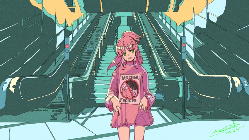 alice_gear_aegis baggy_clothes commentary_request dated english_text escalator female fujino_satsuki fujino_yayoi green_eyes highres looking_at_viewer okota_(pixiv) open_mouth signature solo stairs traffic_light