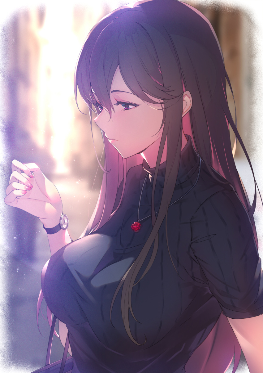 black_sweater blurry blurry_background breasts brown_hair closed_mouth contemporary expressionless female flower flower_necklace granblue_fantasy hand_up highres jewelry kakage large_breasts long_hair looking_at_hand multicolored_hair nail_polish necklace pink_hair purple_eyes red_flower rosetta_(granblue_fantasy) short_sleeves solo sunlight sweater turtleneck upper_body vignetting waiting watch