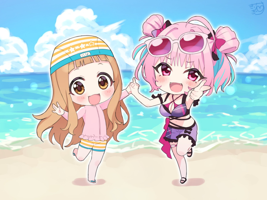 2girls ahoge beach bikini blue_hair blue_sky blush breasts chibi cleavage cloud commentary_request day euphoniummatsu eyewear_on_head fangs flat_chest full_body hand_up highres holding_hands ichihara_nina idolmaster idolmaster_cinderella_girls index_finger_raised jacket large_breasts light_brown_hair long_hair long_sleeves looking_at_viewer medium_hair midriff multicolored_hair multiple_girls ocean one-piece_swimsuit open_mouth outdoors pink_eyes pink_hair pink_jacket pointing pointing_at_viewer purple_bikini sandals sidelocks signature sky smile standing standing_on_one_leg striped_clothes striped_headwear striped_one-piece_swimsuit sunglasses swim_cap swimsuit track_jacket translated two-tone_hair water yellow_eyes yellow_headwear yellow_one-piece_swimsuit yumemi_riamu