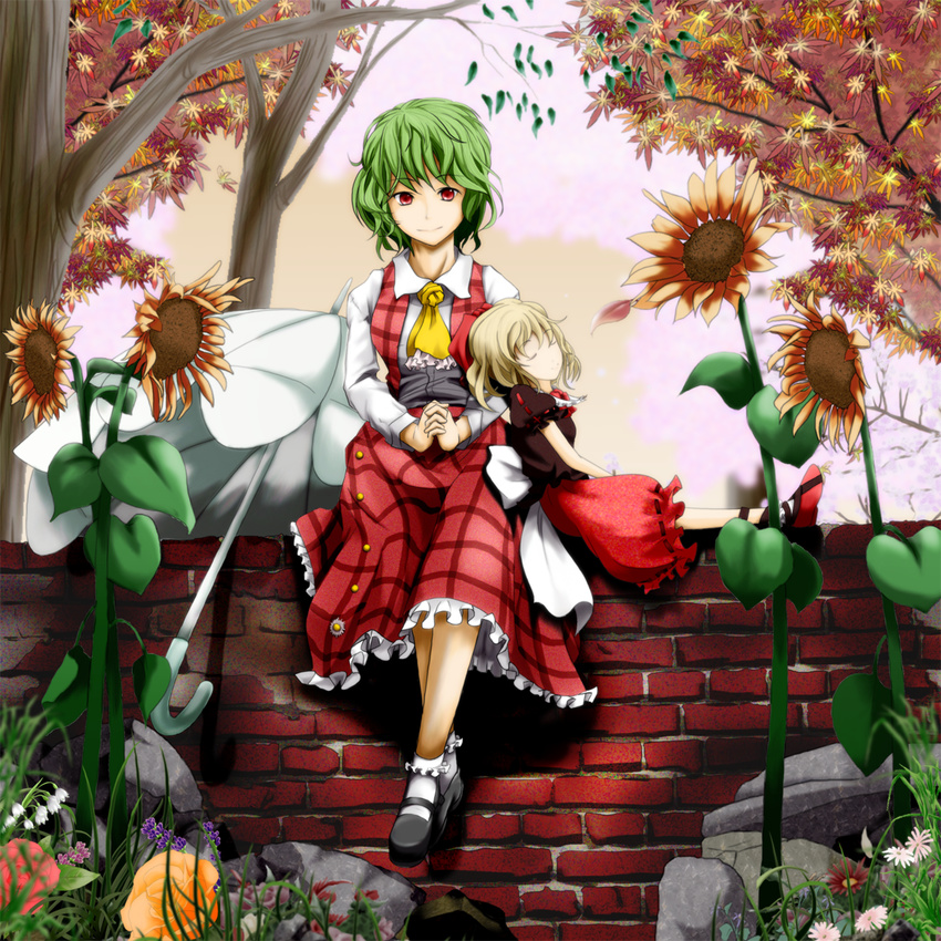 2girls ascot autumn autumn_leaves blonde_hair blush brick_wall commentary_request daisy flower green_hair highres kazami_yuuka lavender_(flower) medicine_melancholy multiple_girls on_wall orange_flower orange_rose own_hands_together plaid plaid_skirt plaid_vest red_eyes red_flower red_rose rose sentaku_(flashmechanism) sitting_on_wall skirt skirt_set snowbell_(flower) steepled_fingers sunflower touhou tree umbrella vest white_flower