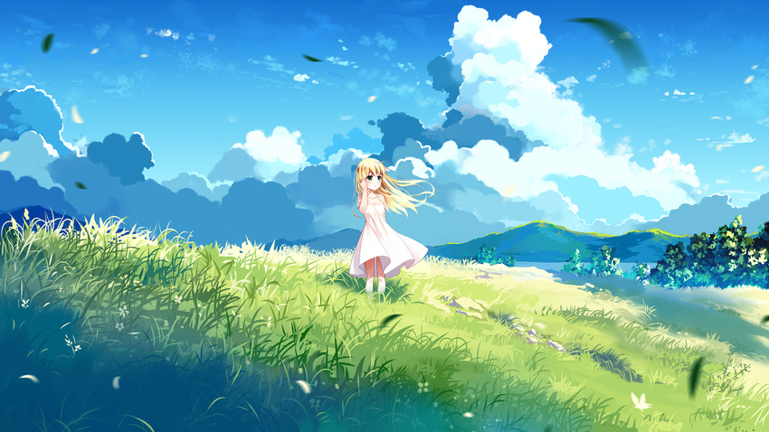 ahoge arm_up blonde_hair blue_sky blush bush cloud commentary_request day dress female field grass green_eyes hand_in_own_hair highres leaf long_hair looking_away mountain original outdoors parted_lips scenery sky solo standing sundress white_dress wide_shot wind xia_xiang_(ozicha)