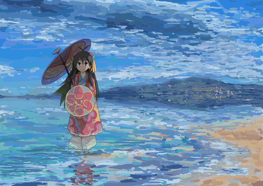 antenna_hair beach commentary_request female ganaha_hibiki green_eyes hair_ornament hanagasa highres idolmaster idolmaster_(classic) japanese_clothes long_hair outdoors ryuusou solo tommy_(chou_shindou_boots) umbrella water