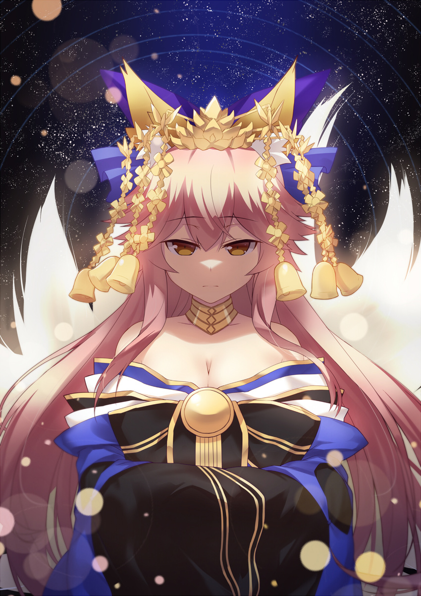 animal_ears bell breasts cleavage closed_mouth commentary_request detached_sleeves expressionless fate/extra fate/grand_order fate_(series) female fox_ears fox_tail hair_ribbon highres japanese_clothes large_breasts long_hair looking_at_viewer official_alternate_costume pink_hair ribbon sky solo star_(sky) star_(symbol) starry_sky subaru_(794829485) tail tamamo_(fate) tamamo_no_mae_(fate/extra) tamamo_no_mae_(third_ascension)_(fate) yellow_eyes