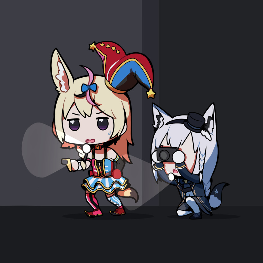 2girls animal_ears bad_id bad_twitter_id black_hairband black_headwear blonde_hair blue_jacket braid camera chibi clown commentary elbow_gloves english_commentary flashlight fox_ears fox_girl gloves hairband hat highres holding holding_camera hololive jacket long_hair mini_hat multiple_girls omaru_polka omaru_polka_(1st_costume) phasmophobia purple_eyes scared shirakami_fubuki shirakami_fubuki_(aristocrat_kei) single_elbow_glove single_glove virtual_youtuber walking white_hair yuikannon