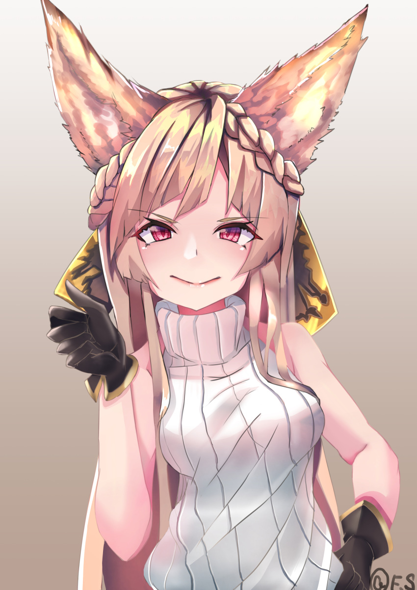 :> absurdres animal_ears bare_arms bare_shoulders blonde_hair braid breasts closed_mouth commentary_request crown_braid erune eyelashes eyes_visible_through_hair female granblue_fantasy grey_background hand_on_own_hip hand_up highres large_breasts long_hair looking_at_viewer parted_bangs red_eyes ribbed_sweater silver_(suwakosuwako) simple_background sleeveless slit_pupils smile solo sweater turtleneck turtleneck_sweater upper_body v-shaped_eyebrows white_sweater yuisis_(granblue_fantasy)