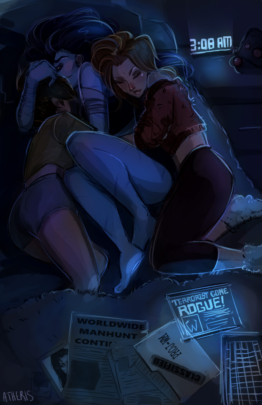 3girls atheris_(artist) barefoot bed emily_(overwatch) fff_threesome freckles girl_sandwich group_sex highres hologram long_hair messy_hair multiple_girls newspaper night overwatch purple_skin sandwiched sleeping spooning threesome tracer_(overwatch) widowmaker_(overwatch) yuri