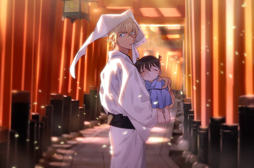 2boys amuro_tooru barefoot biting biting_clothes black_sash blonde_hair blue_eyes blue_kimono blurry brown_hair carrying child_carry closed_eyes commentary_request depth_of_field edogawa_conan feet fushimi_inari_taisha hair_between_eyes height_difference japanese_clothes k_(gear_labo) kimono lamp lolicon long_sleeves looking_at_viewer looking_back male_focus meitantei_conan mouth_hold multiple_boys multiple_torii no_eyewear obi real_world_location sash short_hair standing toenails toes torii white_headwear white_kimono