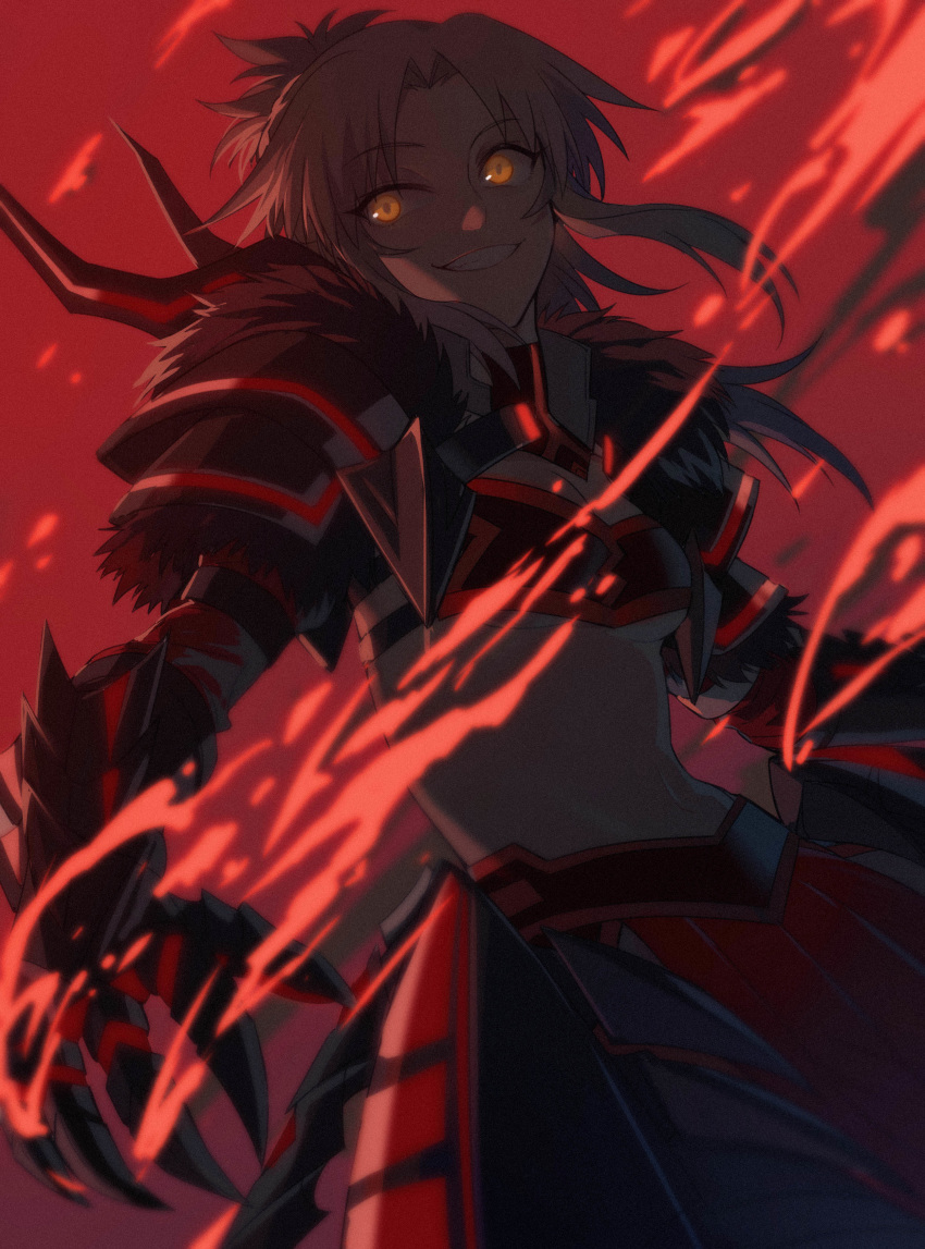 absurdres alter_servant armor blonde_hair breasts claws cleavage dark_persona dutch_angle fate/apocrypha fate_(series) female glowing glowing_eyes groin highres midriff mordred_(fate) mordred_(fate/apocrypha) navel ponytail red_background small_breasts smile solo underboob yellow_eyes yorukun